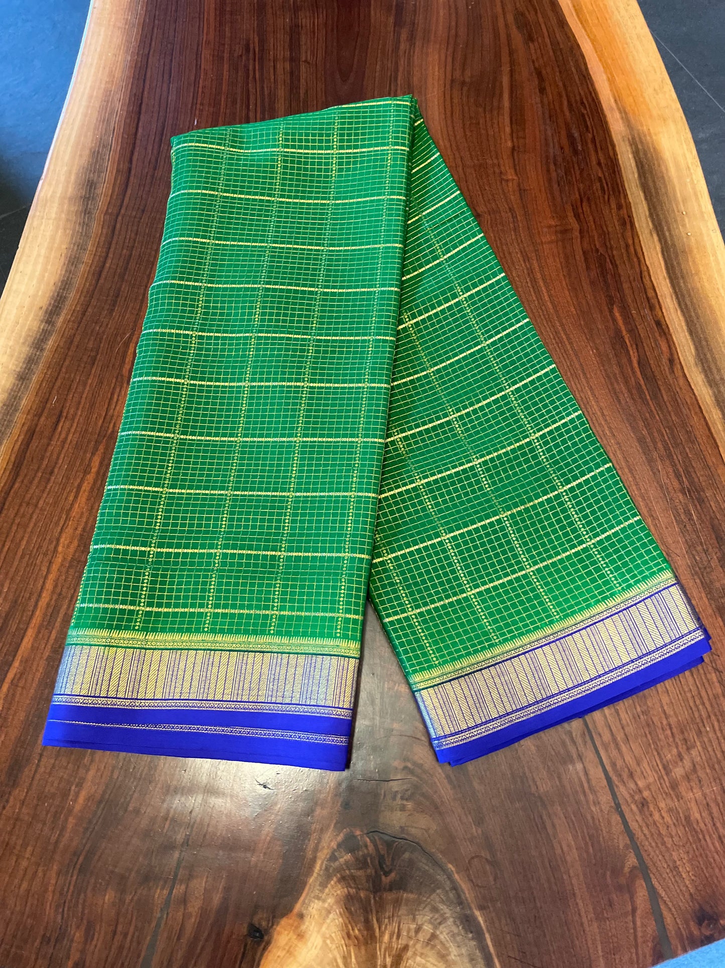 Pure Mysore silk Saree - Double Sided with contrast border (140gsm)