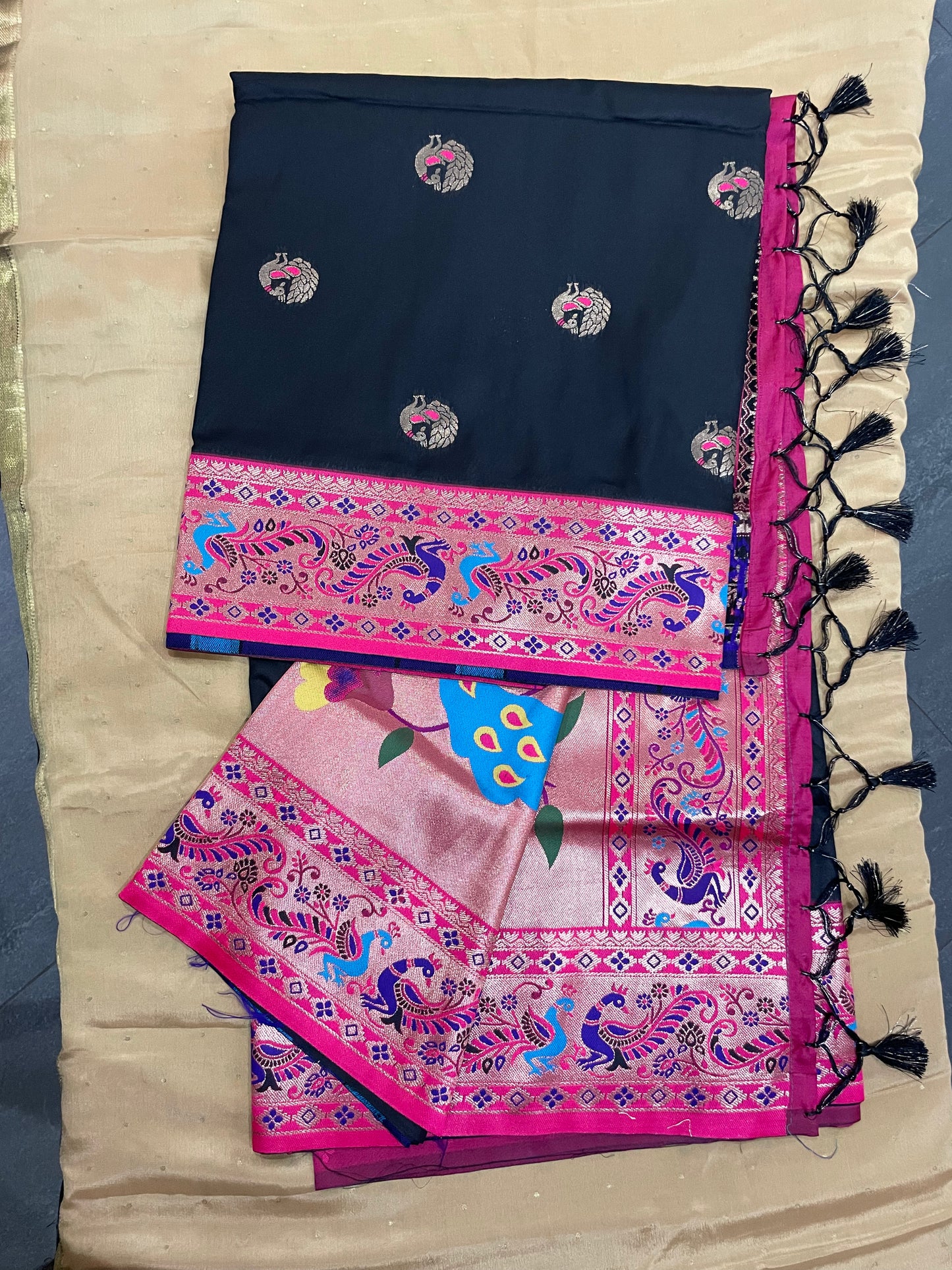Banarasi semi katan saree with zari