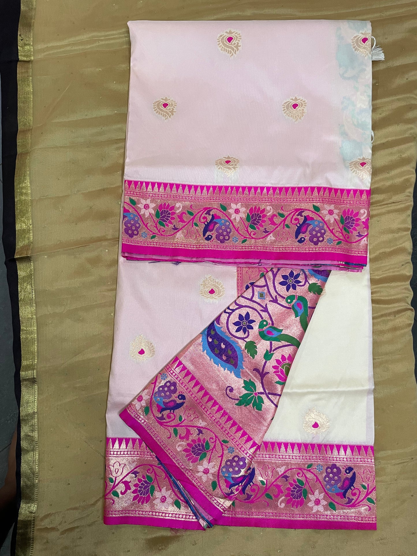 Banarasi semi katan saree with zari